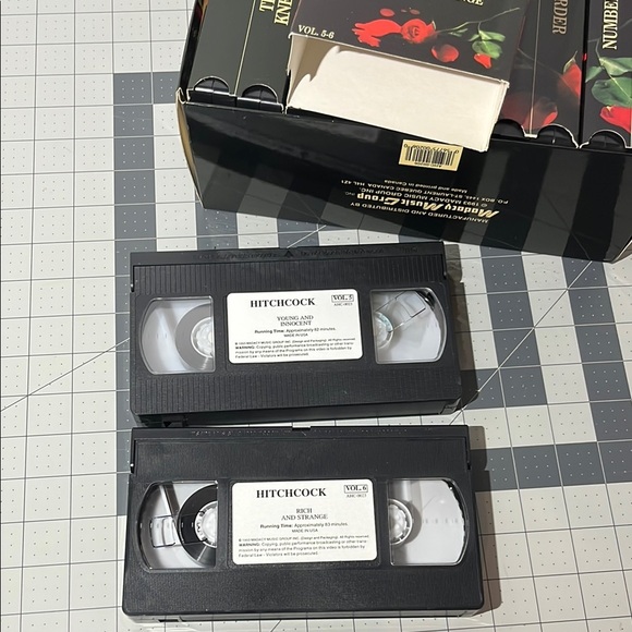 Hitchcock Collection Box Set - Black - Picture 5 of 7